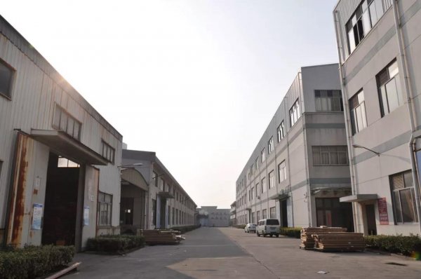 我們也想低調(diào)，只是如今實(shí)力不允許我們這么做